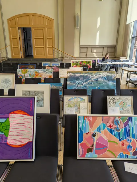 71 Personen sind der Aufforderung nachgekommen und haben Werke für die Ausstellung abgegeben | Foto: Forum Alte Post
