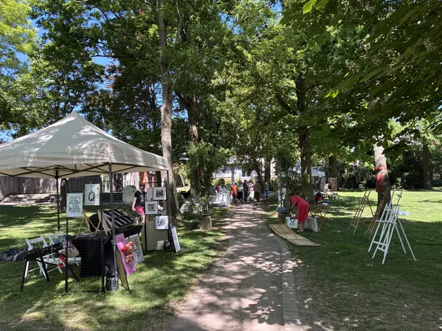 Stände im Park Villa Wieser: Das Herxheimer Dorffest 2026 setzt auf Vereine, Kultur und Begegnung im Ortskern | Foto: Daniela Trauthwein