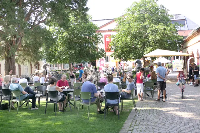 Der Park Villa Wieser gehört beim Herxheimer Dorffest 2026 zu den zentralen Treffpunkten im Ortskern | Foto: Helmut Dudenhöffer