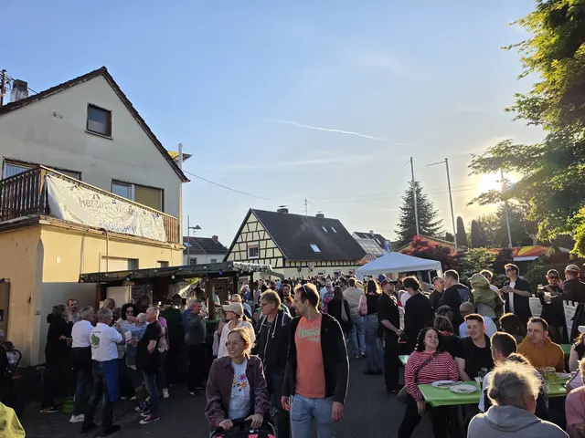 Gemeinschaft, Musik und Tradition: So lebt die Froschkerwe in Speyerdorf. | Foto: Eva Bender