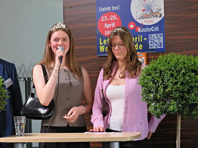 Maya Nett und Isabel Zimprich | Foto: Brigitte Melder