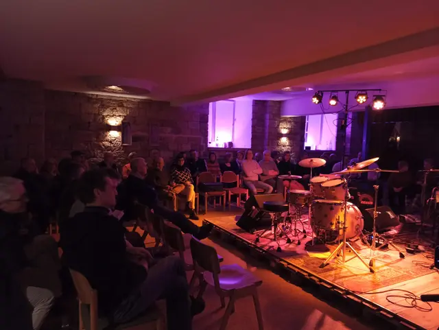 Der Maikammer Jazz e.V. verwandelt den Gemeindesaal, Poststr. 22, in Maikammer am 8. Mai wieder in einen Jazz-Club.  | Foto: Maikammer Jazz e.V.