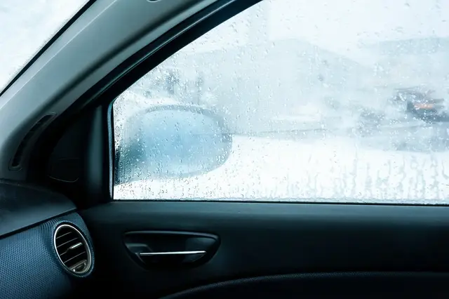 Nach einer Nacht mit Alkohol wachte ein 26-Jähriger in einem fremden Auto auf. Die Polizei ermittelt wegen des unbefugten Betretens des Fahrzeugs. | Foto: diesirae/stock.adobe.com