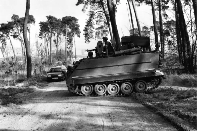 Eine geführte Radtour vom Museum in den ehemaligen Panzerwald. | Foto: Helmut Träger