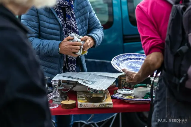 Von Hof zu Hof: Edigheim und weitere Stadtteile werden wieder zum Flohmarkt | Foto: Paul Needham
