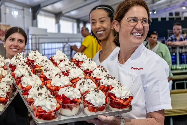Ohne den Maimarktbecher gibt es keinen Maimarkt  | Foto: Wolfgang Neuberth