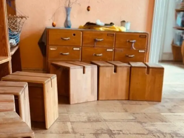 Im Kreis entsteht ein geschützter Raum für Austausch und Rituale. | Foto: Waldorf-Kindergarten Neustadt