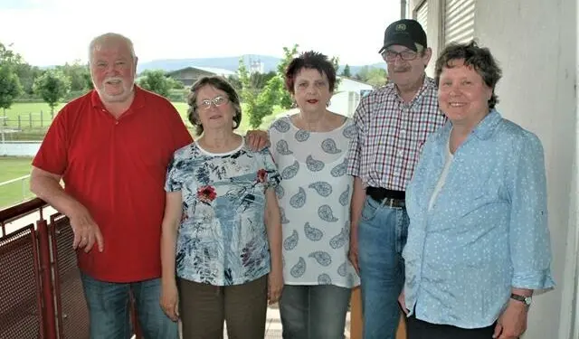 Vorstand des Fördervereins und die beiden Leiterinnen der SHG "Lebensfreude". Foto: Jürgen Hurrle | Foto: Jürgen Hurrle