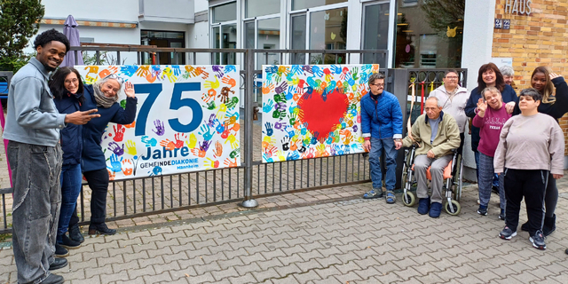 Bewohner*innen und Mitarbeitende in Neckarau freuen sich auf das Jubiläum zum 75-jährigen Bestehen der Gemeindediakonie Mannheim! | Foto: Gemeindediakonie Mannheim