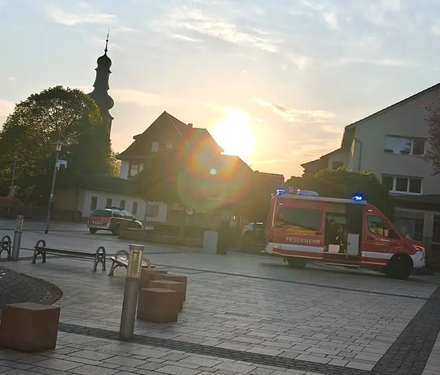 Feuer Bad Bergzabern: Feuerwehr und Rettungsdienst rückten zu einem Kellerbrand unter einer Gaststätte aus | Foto: Polizei Bad Bergzabern