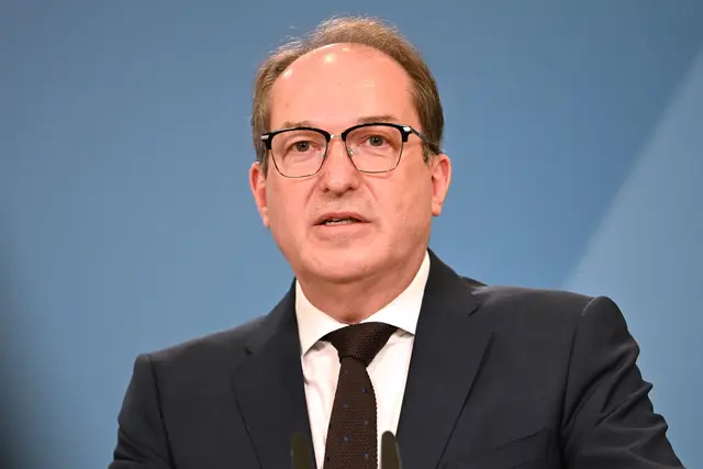 Dobrindt zufolge sollen die flexiblen Kontrollen auf dem Rastplatz Markusberg zeitnah starten. (Archivbild) | Foto: Markus Lenhardt/dpa