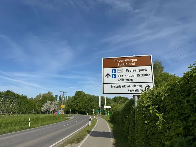 Der Sicherheitsdienst hatte die Polizei alarmiert.  | Foto: Aleksandra Bakmaz/dpa