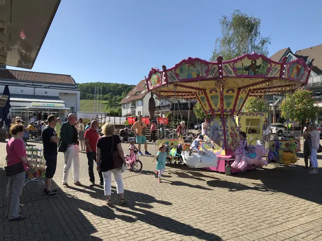 Beliebt bei Groß und Klein: die Kerwe in Schweigen-Rechtenbach.   | Foto: Ortsgemeinde Schweigen-Rechtenbach