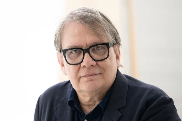 Er habe Mainz schon immer toll gefunden, sagt der Autor und Musiker Sven Regener.  | Foto: Boris Roessler/dpa