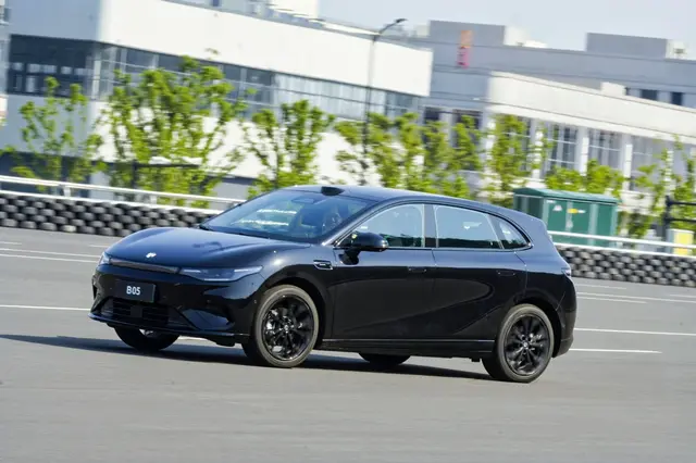 Elektrischer Kompaktwagen mit Kampfpreis: Der Leapmotor B05 soll hierzulande ab Juli starten – und preislich die Kompaktklasse aufmischen. | Foto: dpa