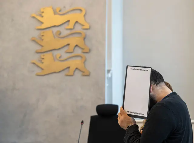 Ein Islamlehrer ist wegen sexuellen Missbrauchs und Körperverletzung von Minderjährigen vom Landgericht Ellwangen zu einer hohen Gefängnisstrafe verurteilt worden. (Archivbild) | Foto: Stefan Puchner/dpa