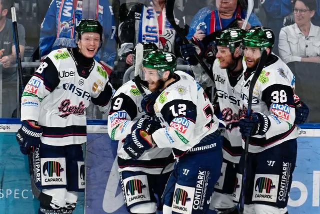 Die Eisbären Berlin stehen kurz vor ihrem zwölften Meistertitel in der Deutschen Eishockey Liga. | Foto: Uwe Anspach/dpa