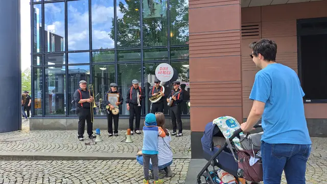 Gaben ein Platzkonzert: die Dixie Heroes | Foto: Monika Klein