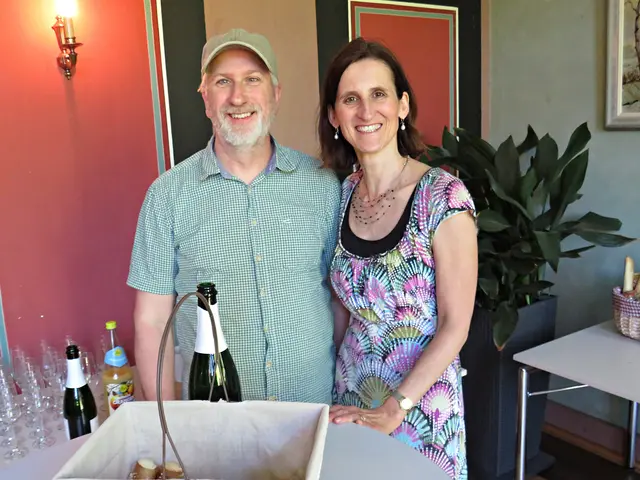 Dominik Konter und Prof. Dr. Astrid Gräfin von Luxburg | Foto: Brigitte Melder