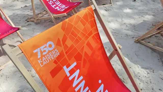 An diesem Logo kam bei der Kultursommer-Eröffnung niemand vorbei | Foto: Monika Klein