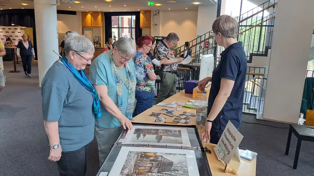Die Pfalzbibliothek stellte sich ebenfalls vor | Foto: Monika Klein
