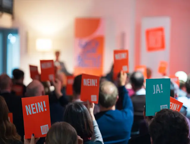 In der Veranstaltungsreihe „Let’s Talk About Recht“ treten Persönlichkeiten aus unterschiedlichen Bereichen des Rechts mit dem Publikum in direkten Austausch.  | Foto: Stiftung Forum Recht Foto Damian Domes