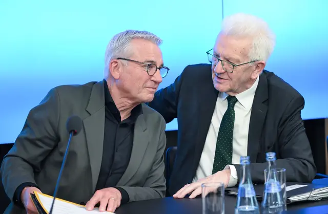 Zum letzten Mal werden Ministerpräsident Kretschmann und sein Stellvertreter Strobl im Kabinett zusammenkommen. (Archivbild) | Foto: Bernd Weißbrod/dpa