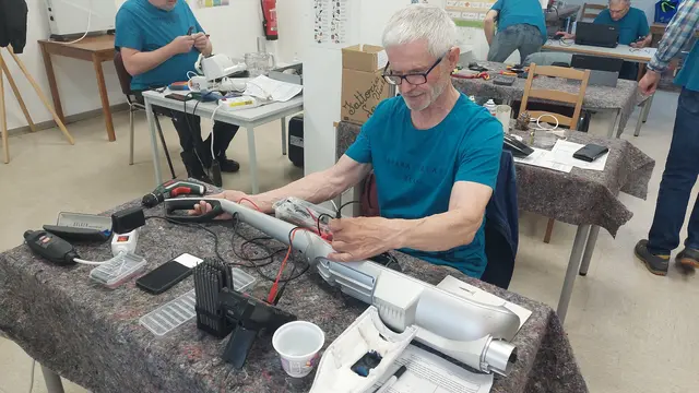 Die Reparaturen sind, abgesehen von Ersatzteilen, kostenlos. Die
Ehrenamtlichen freuen sich aber über eine Spende. | Foto: Stadt Neustadt