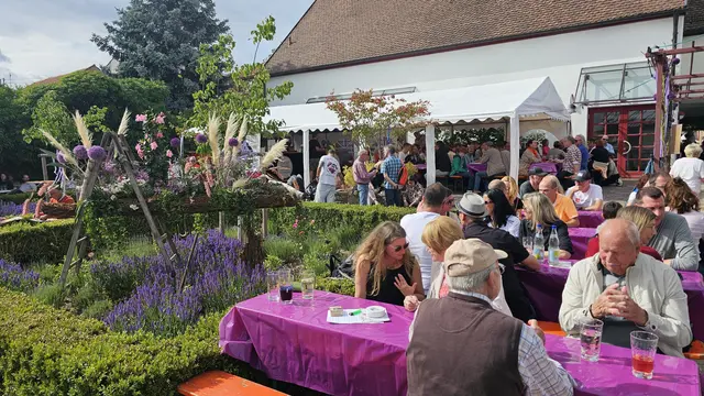 Wein, Kulinarik und Geselligkeit machen das Maifest 2026 in Maikammer erneut zu einem Höhepunkt in der Pfalz. | Foto: Eva Bender