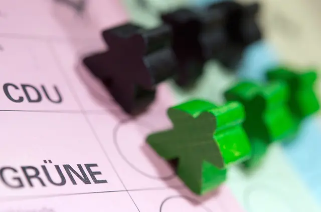 Grüne und CDU haben ihren Koalitionsvertrag für die nächsten fünf Jahre vorgestellt. (Symbolbild) | Foto: picture alliance / dpa