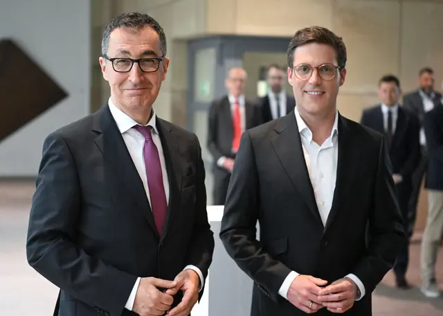 Cem Özdemir (Grüne) und Manuel Hagel (CDU) wollen den Koalitionsvertrag am Mittwoch vorstellen. (Archivbild) | Foto: Bernd Weißbrod/dpa