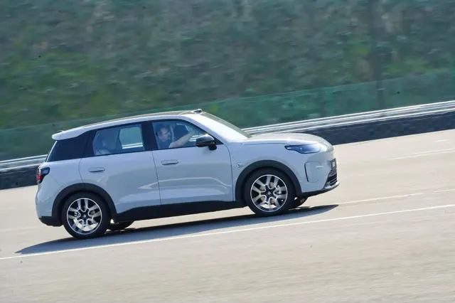 Mehr Auto fürs Geld: Der Leapmotor B03X lockt mit reichlich Platz zum günstigen Preis und Extras wie Panoramadach oder variabler Sitzlandschaft. | Foto: dpa
