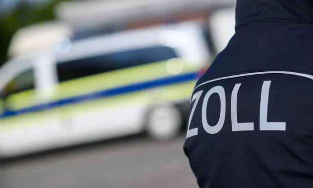 Im Südwesten werden landesweit Paketzusteller kontrolliert.(Symbolbild) | Foto: Julian Stratenschulte/dpa