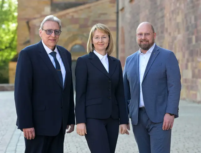 V.l.n.r.: Joachim Vatter, Olga Schorr und Paul Nowicki leiten künftig gemeinsam die Kita gGmbH | Foto: Bistum Speyer/Klaus Landry