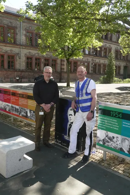 Der Seppl-Herberger-Platz im Mannheimer Stadtteil Waldhof-West erhält mit einem festen Platzwart mehr Pflege und Präsenz. Das Projekt verbindet Quartierarbeit mit einem arbeitsmarktpolitischen Ansatz. | Foto: Stadt Mannheim