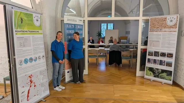 zwei KABS Mitarbeiterinnen im Entree des Deutschen Straßenmuseums, wo die Strategiegespräche stattgefunden | Foto: Arkaduisz Glowaczewski Werner/KV Ger/frei