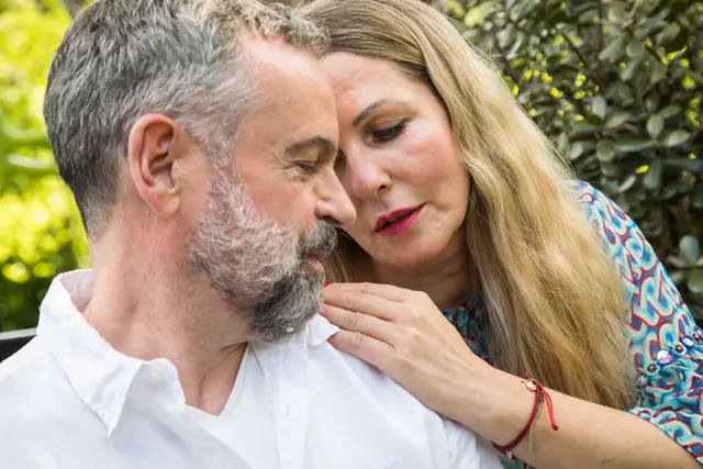 Depression im Umfeld: Ein Familienmitglied psychisch leiden zu sehen, tut Angehörigen weh. | Foto: dpa