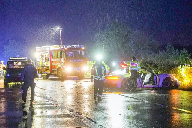 Die Polizei ermittelt zur Unfallursache. | Foto: Nick Kauz/EinsatzReport24/dpa