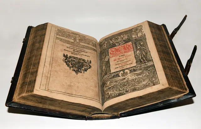 Diese Bibel, inklusive der charakteristischen Randnotizen von 1644, ist nun in der Badischen Landesbibliothek, Goslar: Vogt, 1614. BLB: 126 C 3 R | Foto: Badische Landesbibliothek