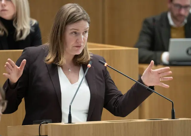 «Integration beginnt mit Sprache», mit Ministerin Katharina Binz. (Archivbild) | Foto: Boris Roessler/dpa