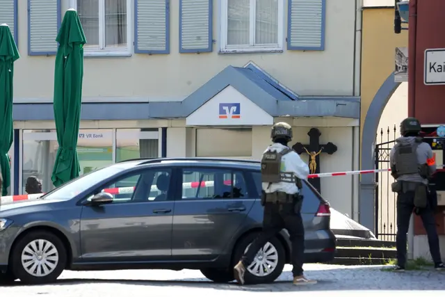 Der Einsatz in Sinzig ist inzwischen beendet. | Foto: Thomas Frey/dpa