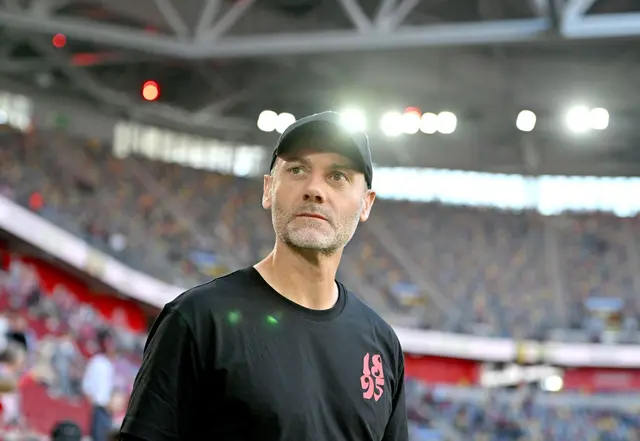 Fortuna Düsseldorfs Trainer Alexander Ende braucht im Saisonendspurt zwei Siege. | Foto: Anke Waelischmiller/dpa