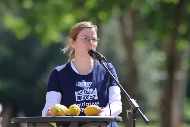 Isabel Mackensen-Geis MdB bei ihrer Rede auf der Liegenddemo Speyer | Foto: Offener Kanal Speyer