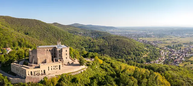 Zwischen Vorbild und Widerspruch: Ausstellung im Hambacher Schloss | Foto: Pfalz Touristik, Dominik Ketz