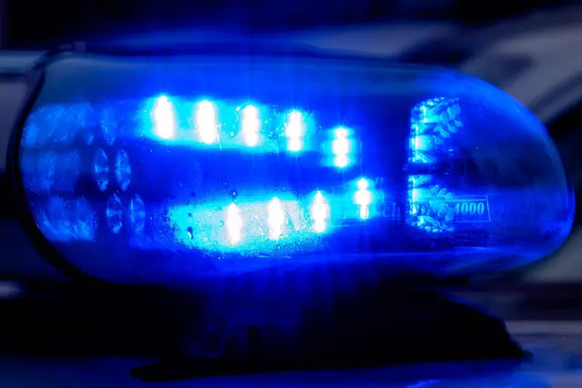 Auf der A8 hat es am Morgen einen Unfall mit einem Kleintransporter gegeben. (Symbolbild) | Foto: Klaus-Dietmar Gabbert/dpa