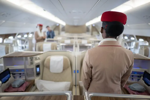 Beim Einsteigen achtet die Crew darauf, ob Passagiere sich auffällig verhalten. (zu dpa: «Darum begrüßen Flugbegleiter alle Passagiere») | Foto: dpa