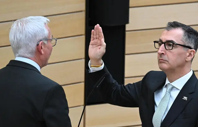 Özdemir ist der erste deutsche Ministerpräsident mit türkischen Wurzeln.  | Foto: Bernd Weißbrod/dpa