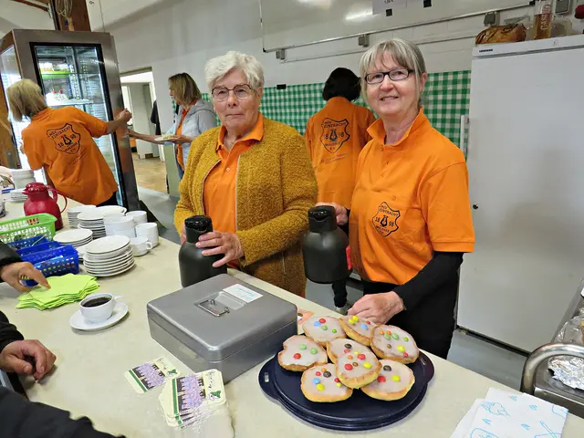 Vereinsmitglieder halfen alle ehrenamtlich mit | Foto: Brigitte Melder