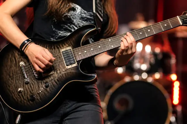 Dass  Mädchen und Jungs aus der Horebstadt musikalisch ganz schön was draufhaben, beweist die Veranstaltungsreihe „Pirmasenser Schulen musizieren“  | Foto: Frank Schäfer / Symbolbild / mit KI erstellt