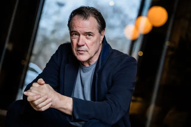 Sebastian Koch, Schauspieler, aufgenommen bei einem Fototermin mit der Deutschen Presse-Agentur im Hotel Telegraphenamt. (zu dpa: «Sebastian Koch spielt in «The Batman 2» mit») | Foto: dpa